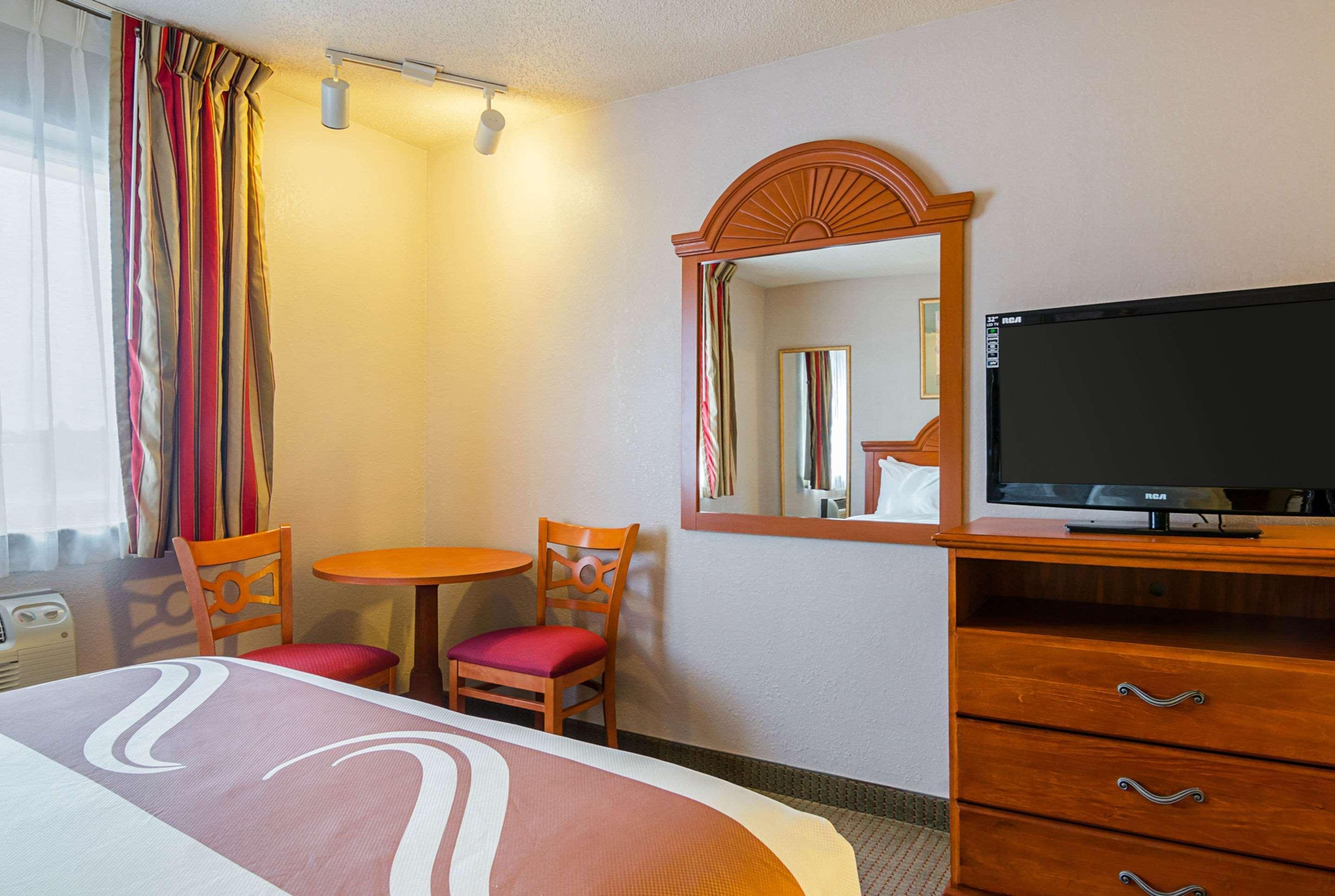Quality Inn Sidney I-80 Bagian luar foto