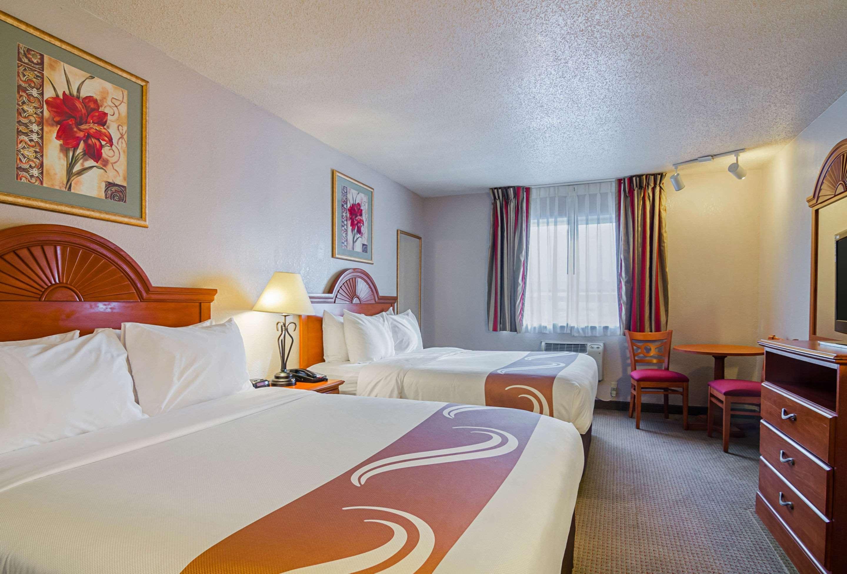 Quality Inn Sidney I-80 Bagian luar foto