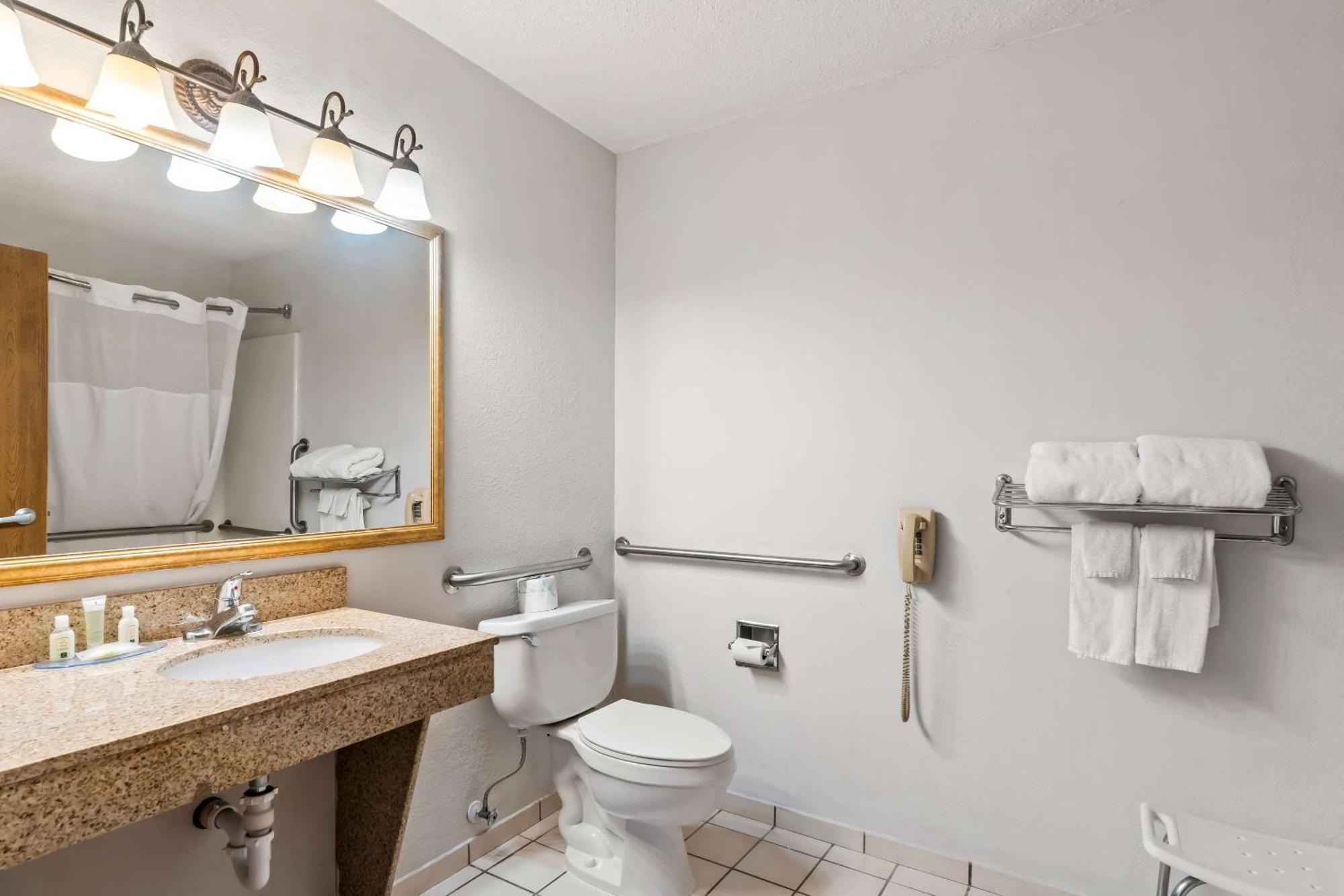 Quality Inn Sidney I-80 Bagian luar foto