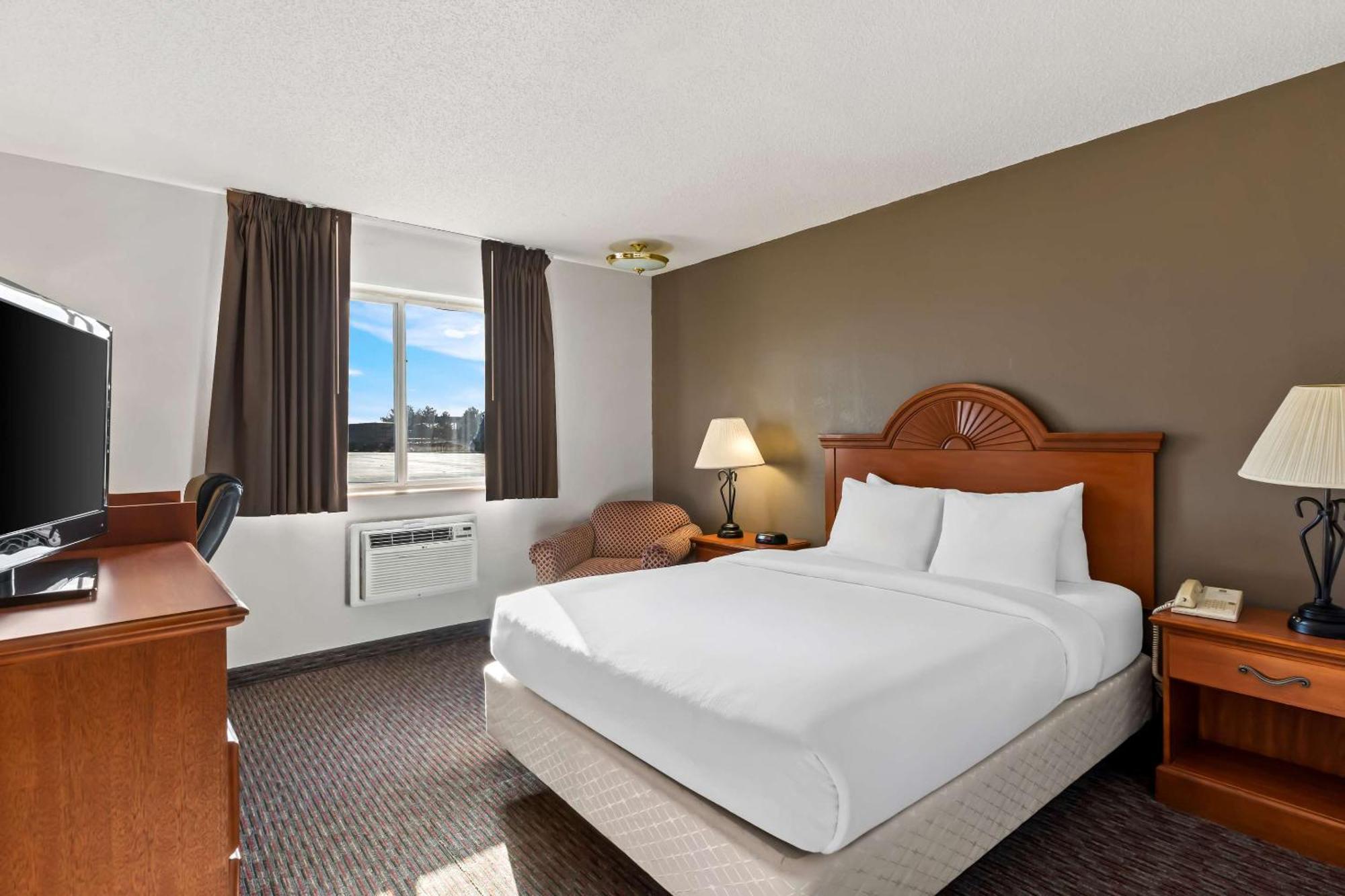 Quality Inn Sidney I-80 Bagian luar foto